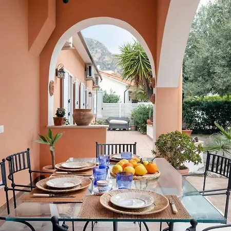 Marina Sant'elia Villa *